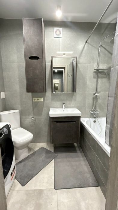 Продаж‼️1к квартири ЖК Софія Клубний Мінімальне оформлення
Площа — 38