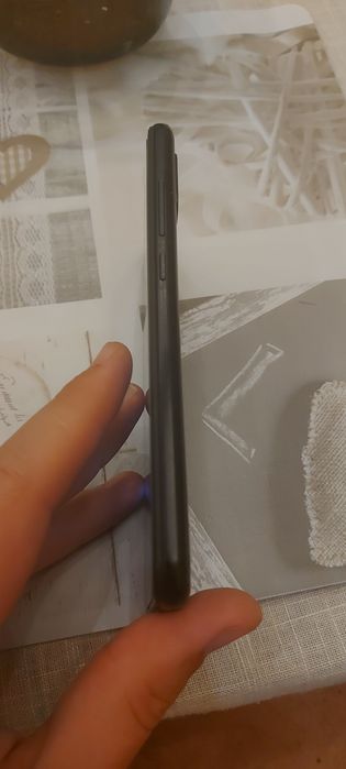 Продам смартфон Xiaomi mi a2 lite(4/64)