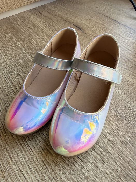 Buty dla dziewczynki