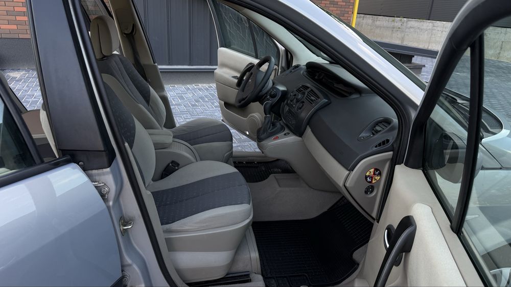 Продам Renault scenik