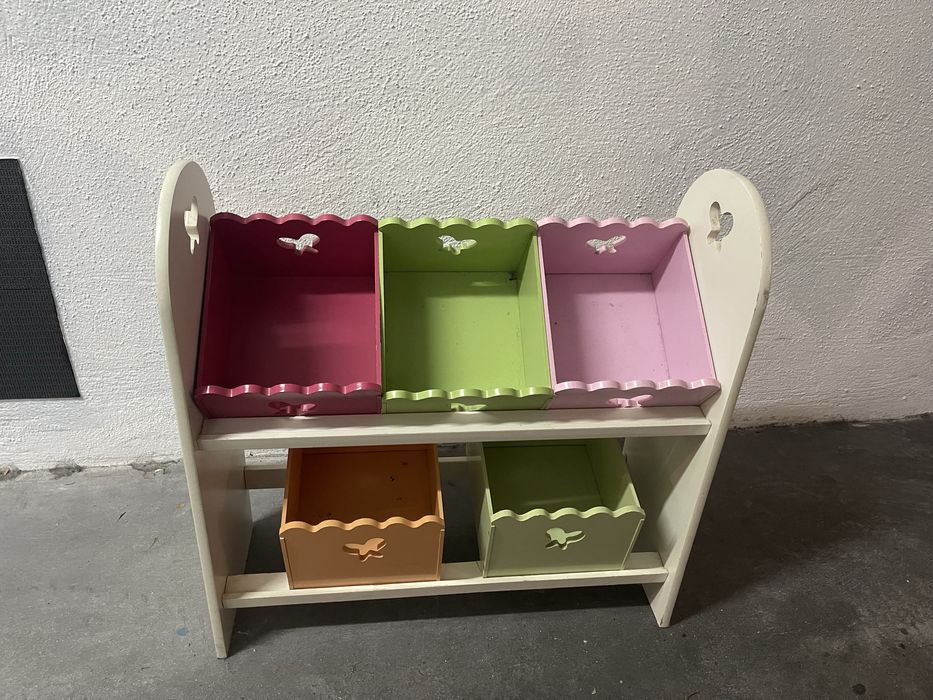 Estante quarto crianca