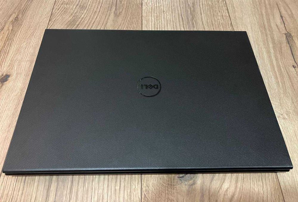Ноутбук Dell Inspiron 15 3541 1.8-2.4 ГГц 4 ядра/video 2 gb/ram 4 gb