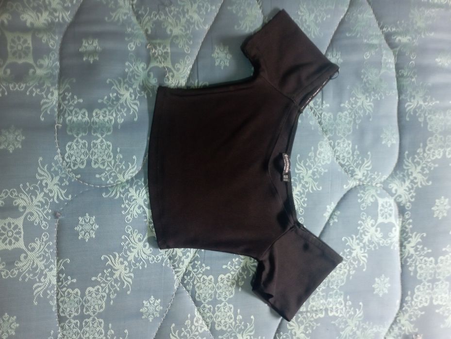 Top preto Stradivarius