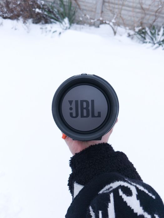 Продам портативну колонку JBL XTREME оригінал,в гарному стані!