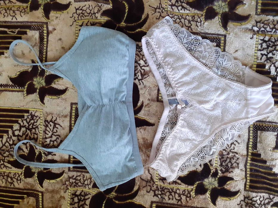 Жіночий одяг та взуття