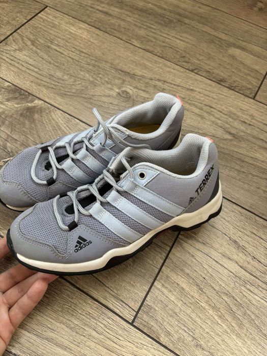 кросiвки на хлопчика adidas Terrex