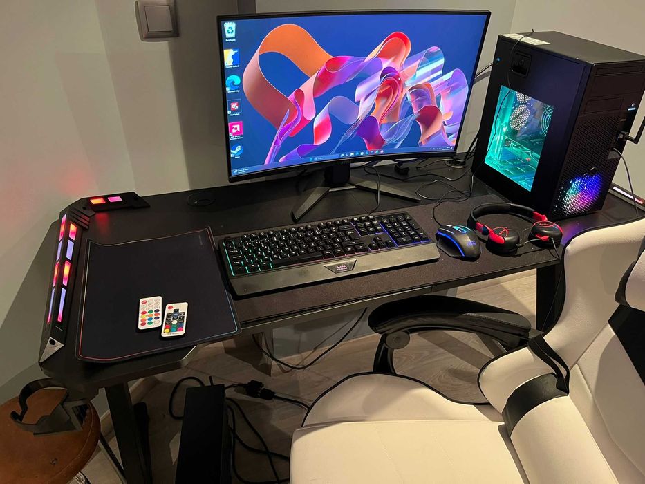 Vendo Setup gamer Completa Pouquíssimo usada. Com garantia de 3 anos.