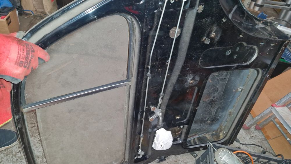 drzwi prawy tył mercedes w180 w120 ponton 220s