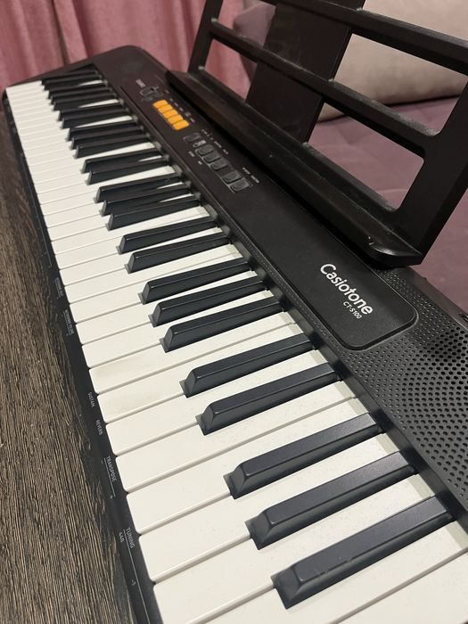 Синтезатор Casio CT-S100 з пюпітром