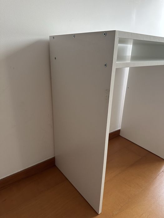 Secretária IKEA TORALD