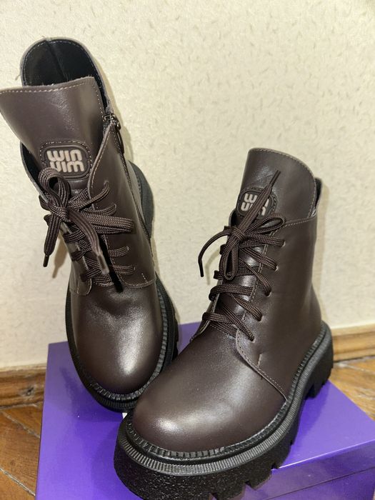 Жіноче зимове взуття