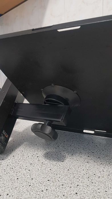 Uchwyt ścienny  półka