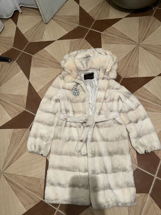 Продам натуральную шубу из бобра р.s-m