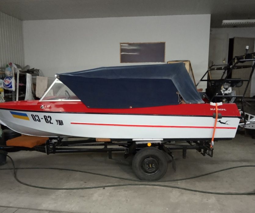 Лодку "КРЫМ", с мотором болотоходом + лафет.