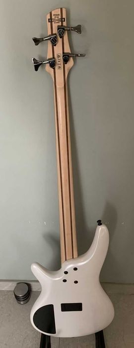 Gitara basowa Ibanez SR300E