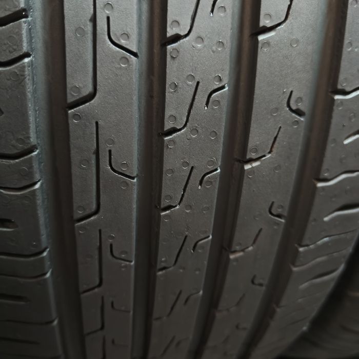 205/60/16 Sprzedam komplet opon letnich Continental