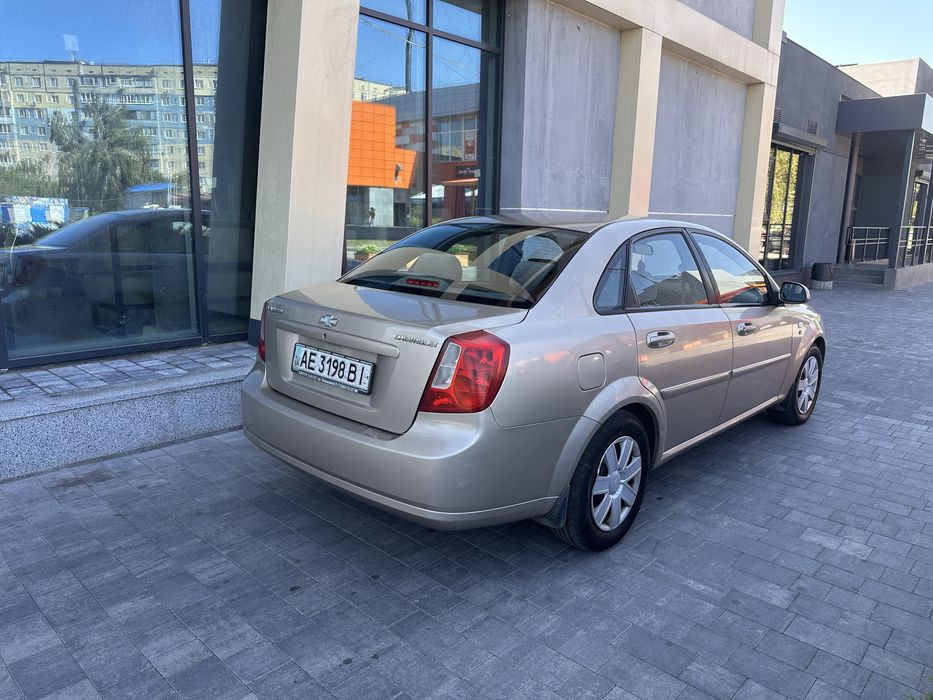 Авто Chevrolet Lechetti 2008