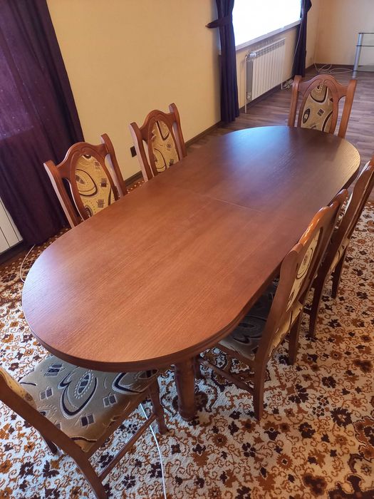 Stół z 6 krzesłami