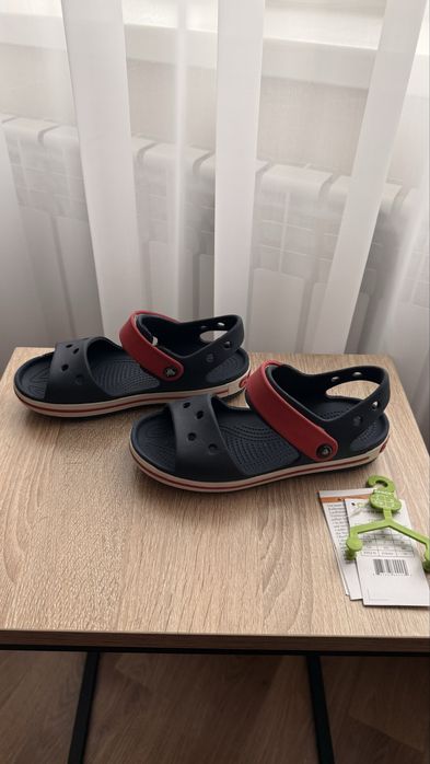 Сандалі босоніжки Crocs J2