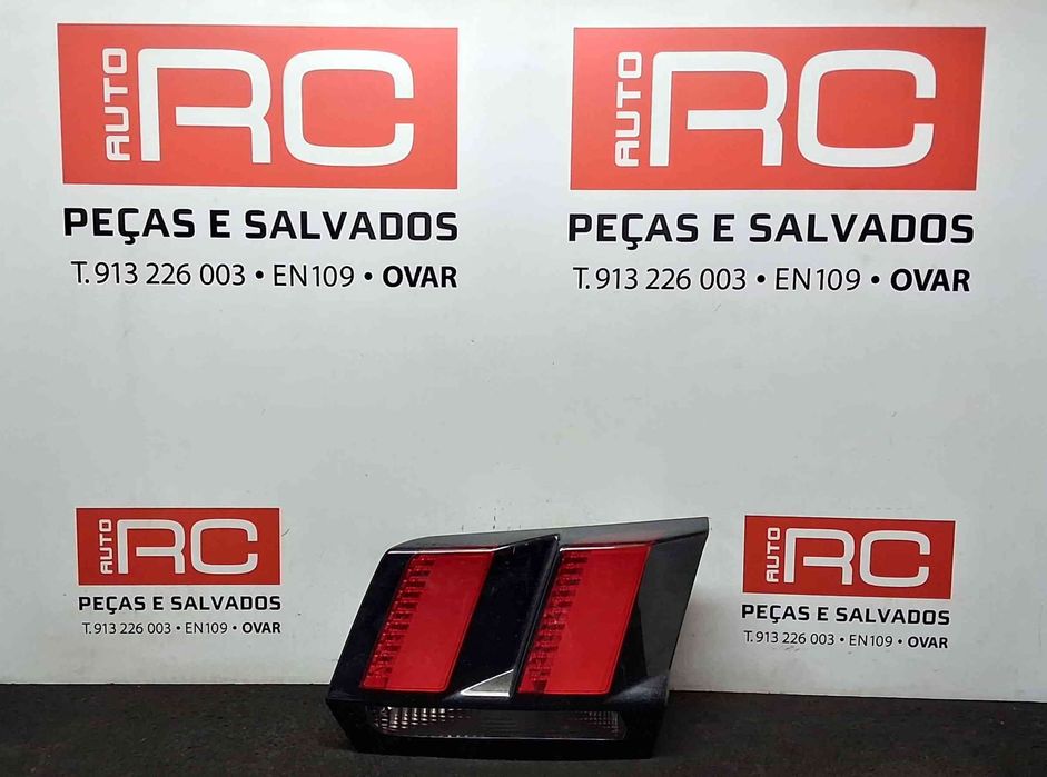 Farolim da Mala Direito 9810477780 - PEUGEOT 3008 II SUV