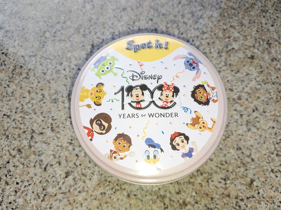 Spot IT! Disney 100 lat Years of Wonder jak dobble nowe żółte