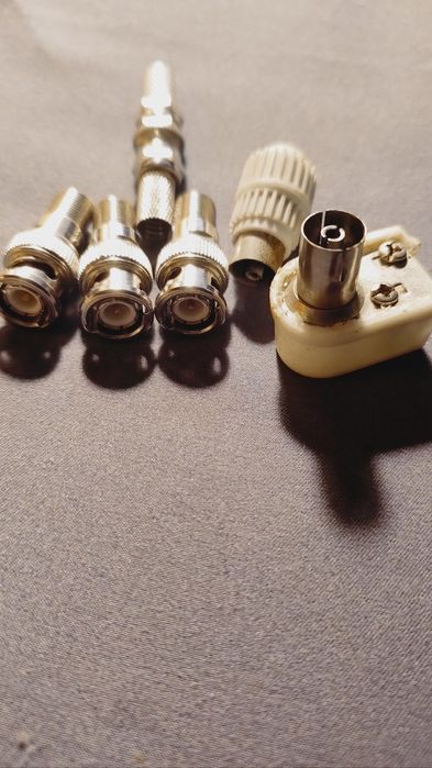 złączki,końcowki, wtyki antenowe, złaczki do taśmy halogenowej