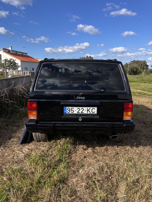 Jeep Cherokee XJ 4.0 Auto. + GPL