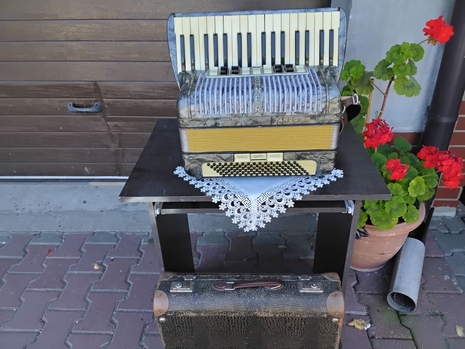 Akordeon Hohner 80 basy/3 chory