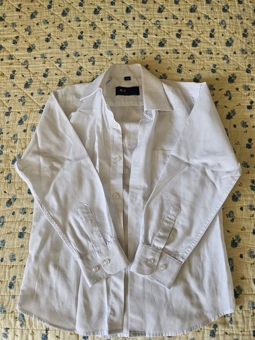 Шкільний одяг та взуття для першокласника(сорочка,брючкі)