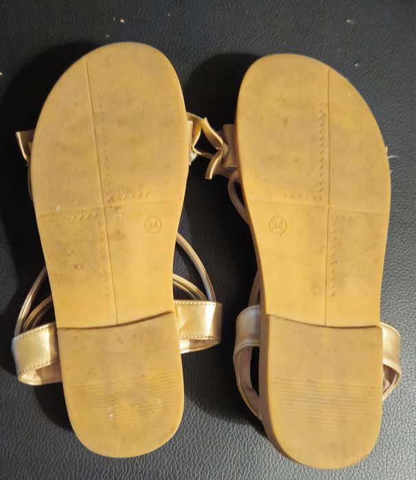 Sandálias criança douradas