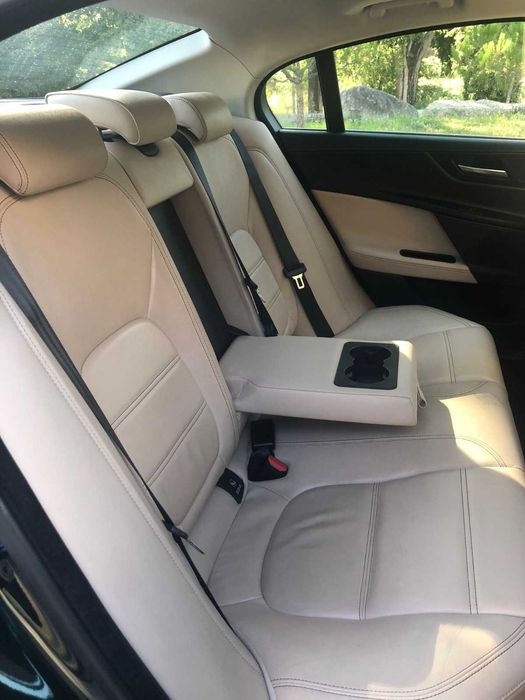 Jaguar XE 2.0 180 CV Sport