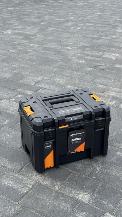 Модульний кейс DeWALT × McLaren TSTAK