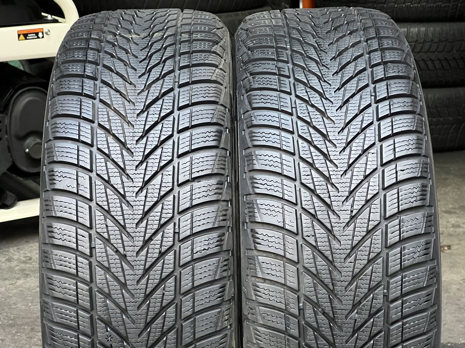 Шины зимние 2шт 215/55/R16 Goodyear UltraGripPerfomance3