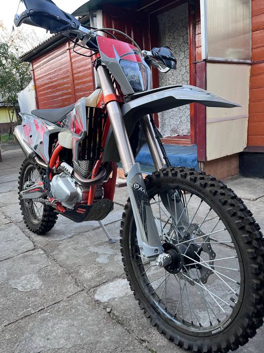 Мотоцикл  кросовий
