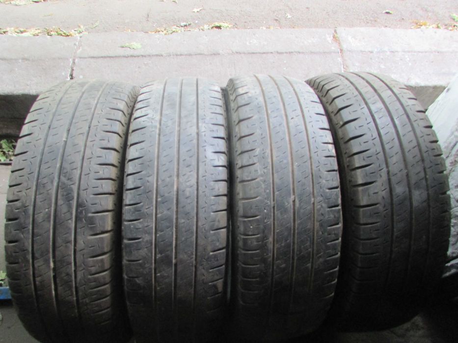 215/70/R15C Michelin Agilis комплект літньої гуми