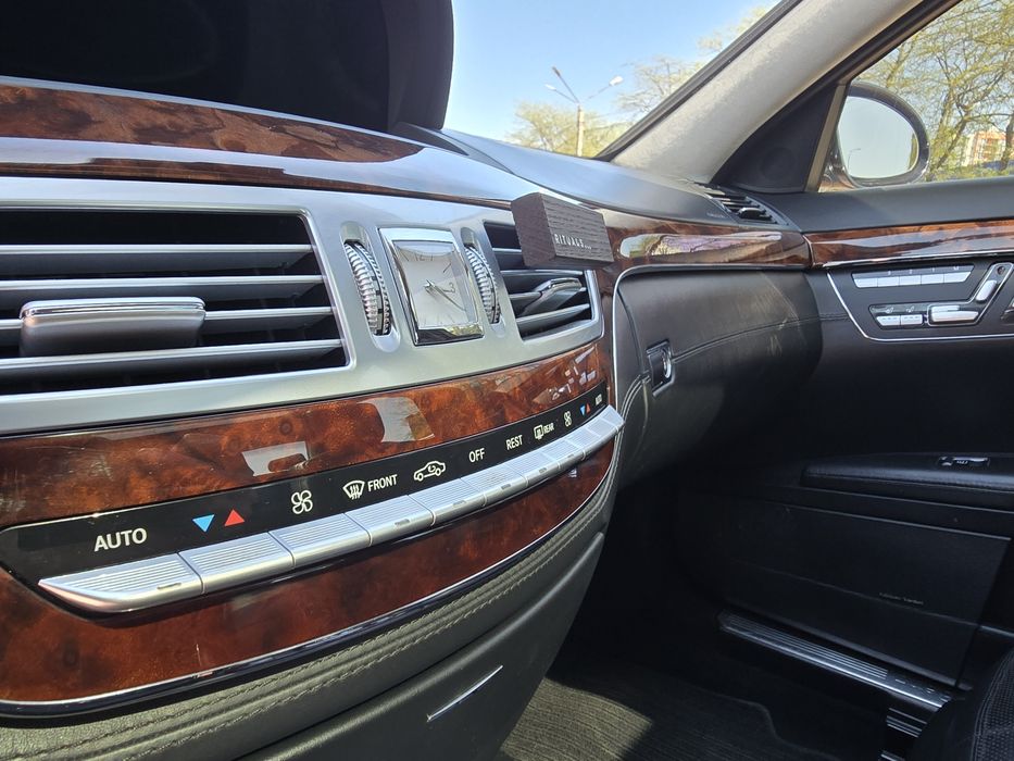 Продам свой Mercedes Benz w221 Long S500 5.5 идеальный