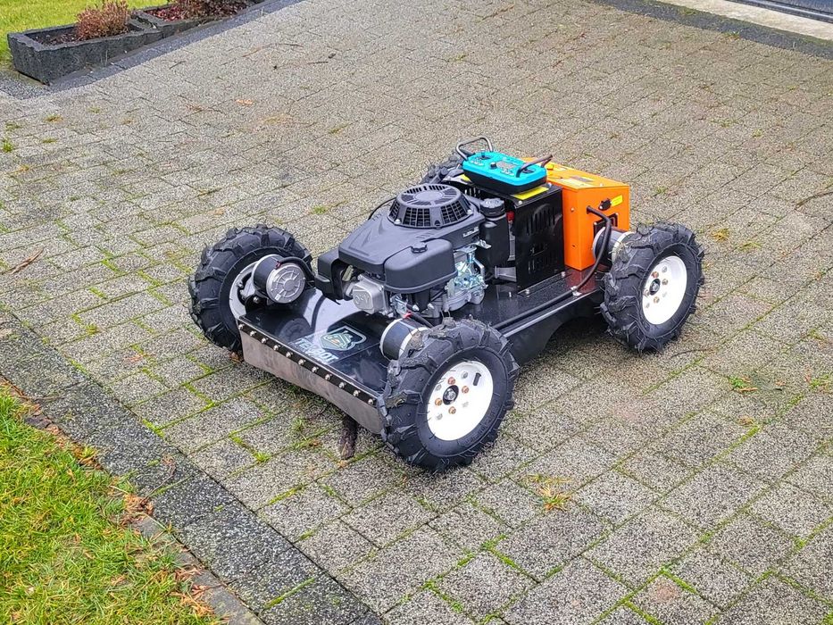 Kosiarka zdalnie sterowana, kosiarka RC 4x4, kosiarka na skarpy sterowana pilotem, kosiarka do wysokich traw