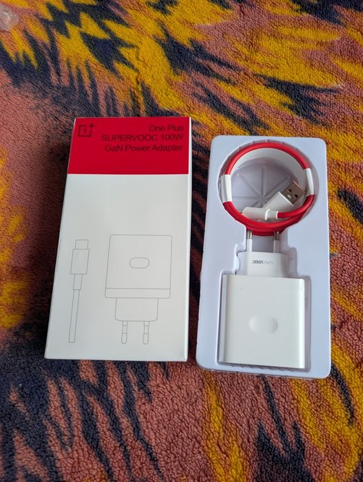 Продам Новий зарядний пристрій Supervooc 100W.Oneplus, Realme,Oppo.