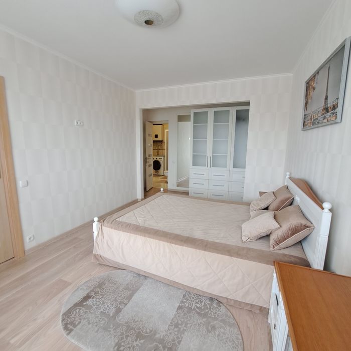 Простора 2к квартира на Фабричній