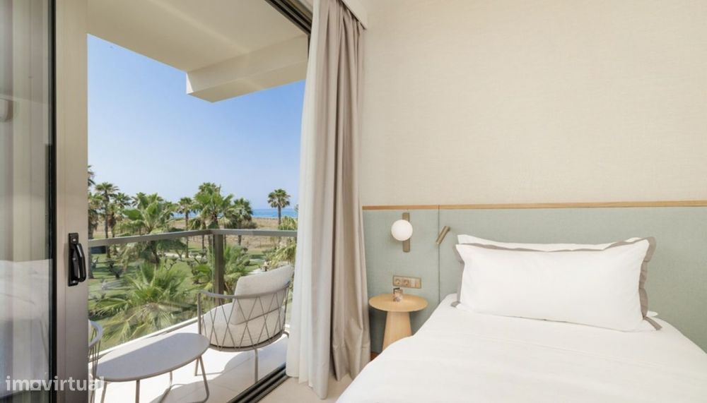 Apartamento T3 à venda com acesso direto à praia dos Salgados, Algar