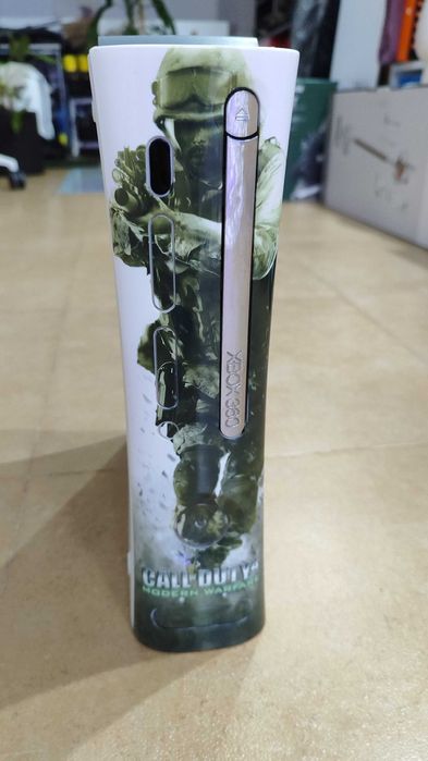 Xbox 360 230Gb + Comando + Jogos