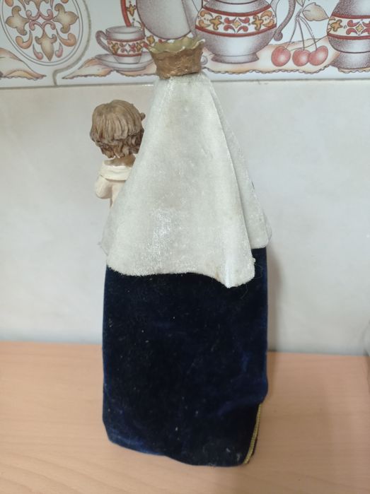 Two Marfinite Statuettes426076748959590402