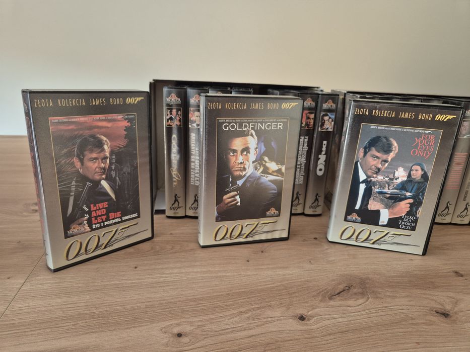 Kolekcja VHS James Bond