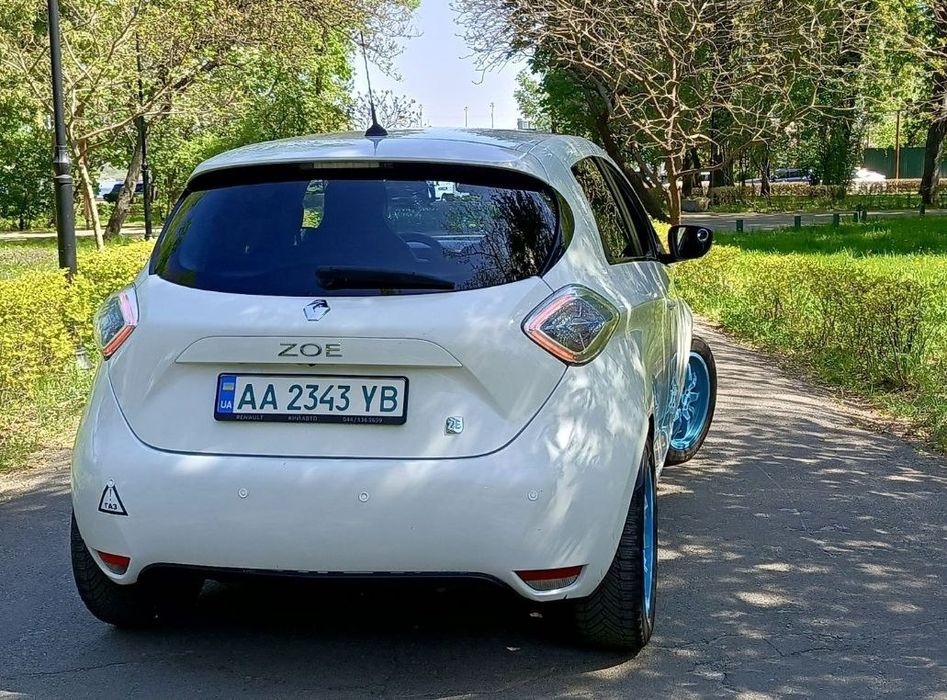 Renault  zoe 2015