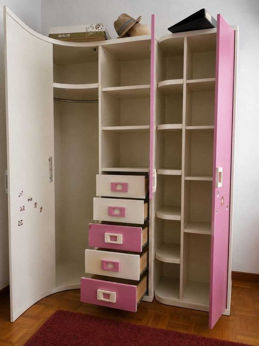 Quarto Juvenil Completo Rosa e Branco. Roupeiro de canto+Cama com gavetas.