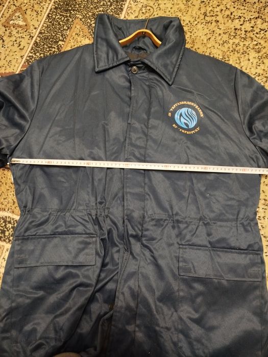 Продам  рабочую зимнюю куртку, спецодежда.