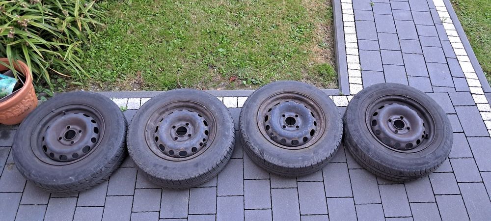 Koła 13 cali z letnimi oponami