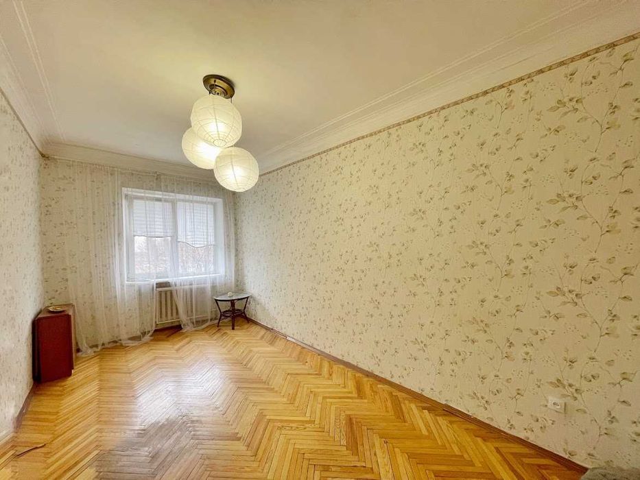 Продаж 2к сталінки на пр-ті Леоніда Каденюка (Гагаріна), 6