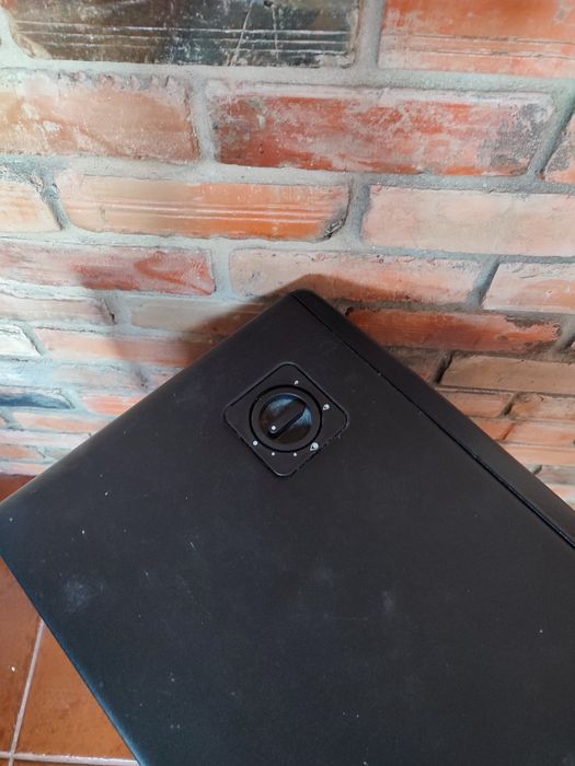 Aquecedor a gás antigo