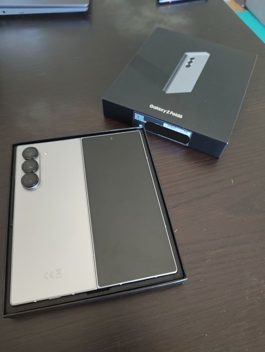 Samsung Galaxy Z Fold 6